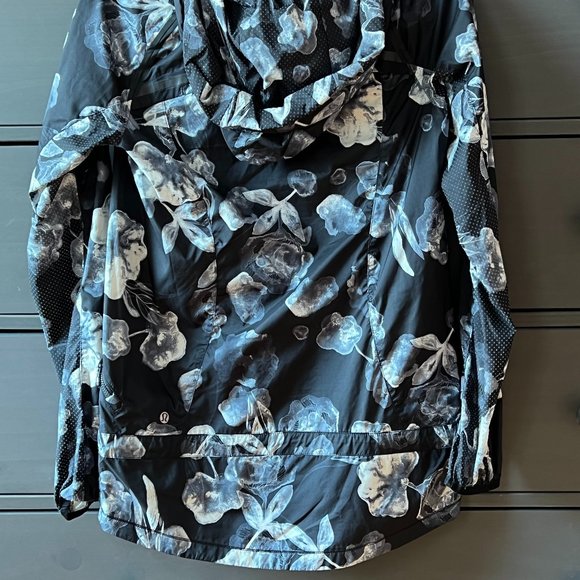 vintage lululemon rain pullover - Picture 2 of 10